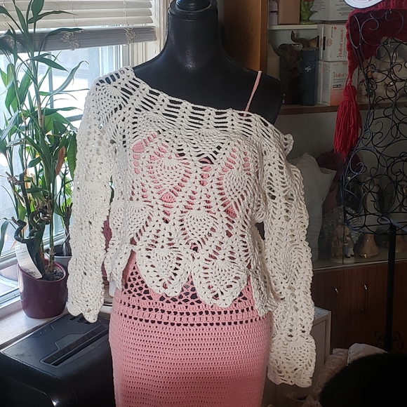 Handmade crochet summer clothing - Picture 11 of 16